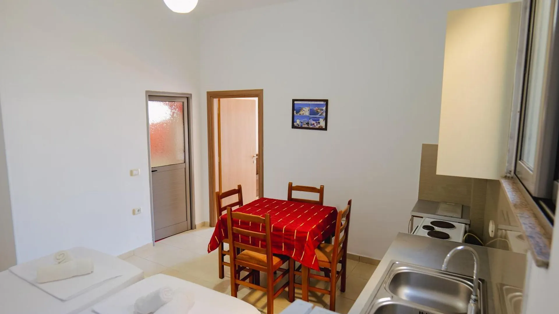 Hotel Argjiro Sarande 3*,  Albania