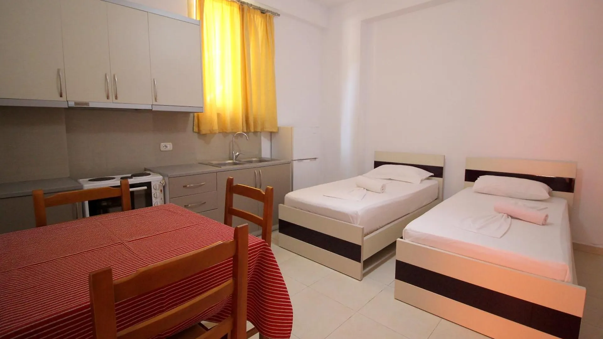 Hotel Argjiro Sarande 3*,